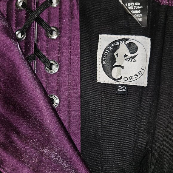 NEW 22" XS PURPLE IRIDESCENT SILK TIGHT LACING BABYLON CORSET - Picture 3 of 15